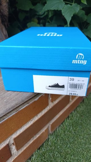 Zapatillas Mustang Negras Talla 39 Nuevas !