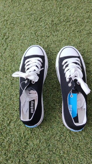 Zapatillas Mustang Negras Talla 39 Nuevas !
