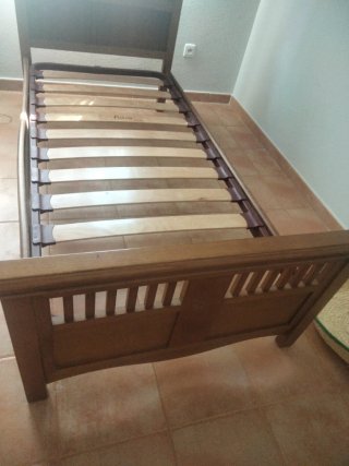 Estructura de cama con somier