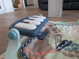 Alfombra gimnasio con piano Fisher Price evolutivo