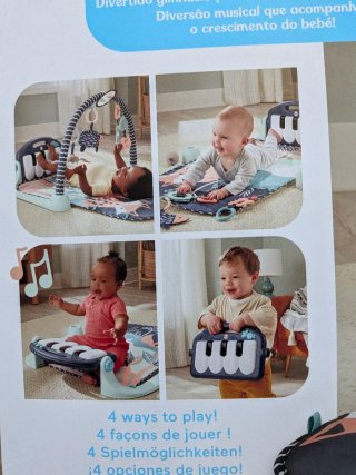 Alfombra gimnasio con piano Fisher Price evolutivo
