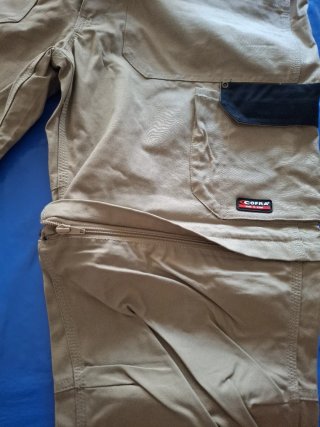 Pantalón COFRA convertible beige nuevo