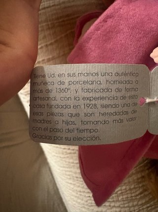 Bambola di porcellana Menta y Canela "Elisa" con eti