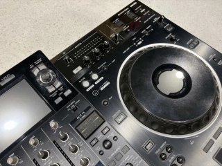 Pioneer DJ XDJ-XZ + Bag + Decksaver
