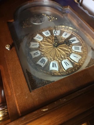 Antiguo Reloj de Pie Madera y Bronce