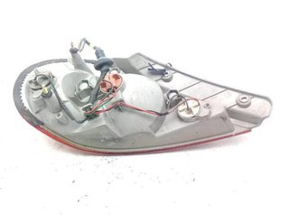 Kia 20696504 piloto trasero derecho sephia sedan
