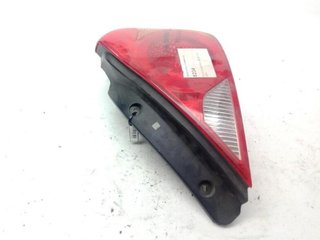 Kia 20696504 piloto trasero derecho sephia sedan