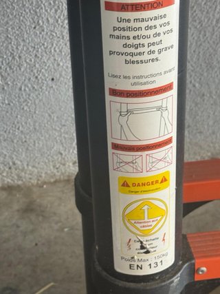 Escalera telescópica plegable