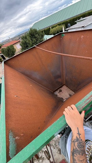 Tolva vibradora con soporte