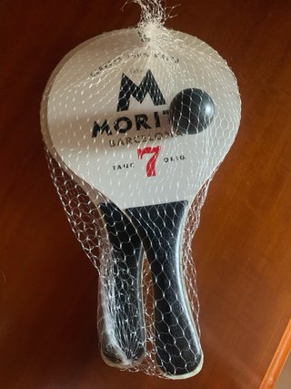 Palas de playa Moritz Barcelona con pelota