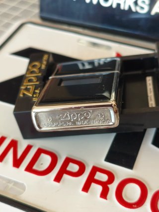 10 Zippo Ultralite Vintage