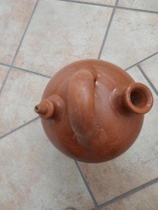 Cántara de barro tradicional