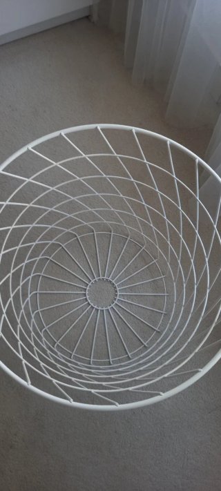 Mesa auxiliar Kvistbro Ikea blanca