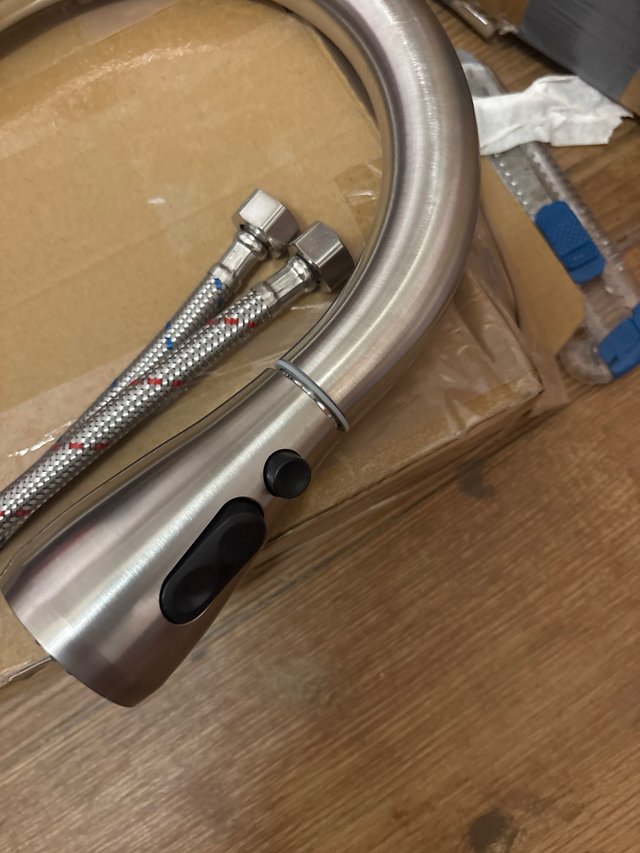 Grifo de cocina metal y plástico