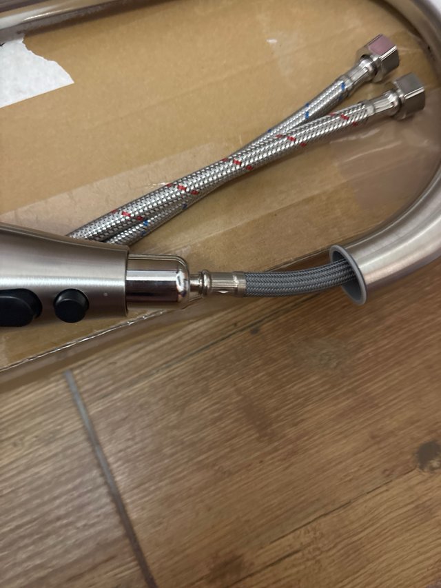 Grifo de cocina metal y plástico