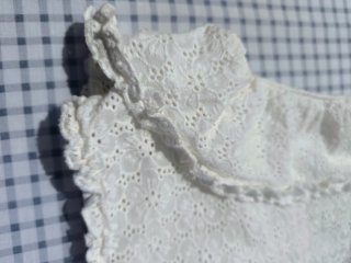 Blusa flamenca blanca con volantes