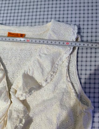 Blusa flamenca blanca con volantes
