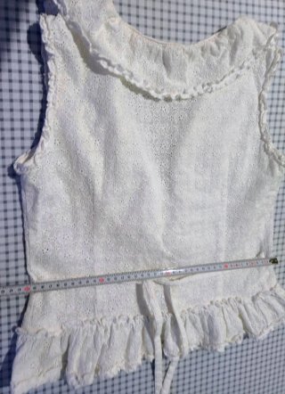 Blusa flamenca blanca con volantes
