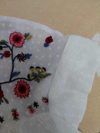 Vestido Zara bordado blanco
