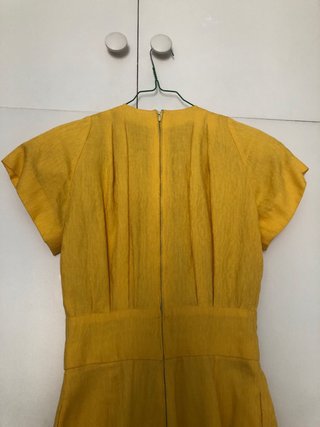 Mono amarillo verano