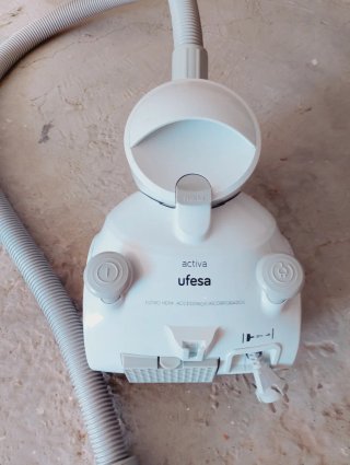 Aspiradora UFESA Activa con manguera