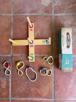 Juego de lanzamiento de aros de madera