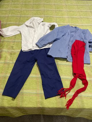 Traje Vasco Blanco, Azul y Rojo