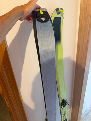Esquís Montaña Dynafit 167cm con Fijaciones
