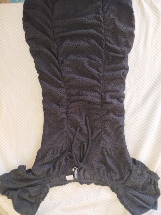 Vestido negro H&M rizado talla XS