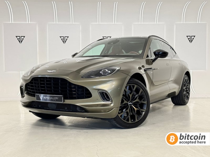Aston Martin DBX 4,0 2021