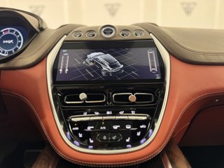 Aston Martin DBX V8 4.0 551cv
