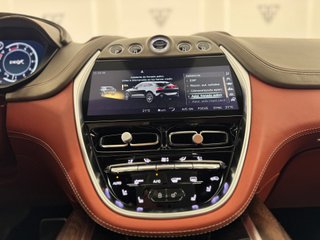 Aston Martin DBX V8 4.0 551cv