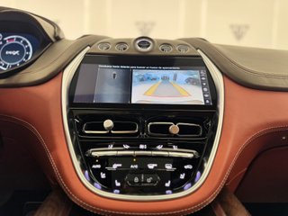 Aston Martin DBX V8 4.0 551cv