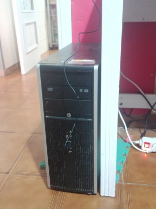 Torre HP Compaq Elite + Monitor