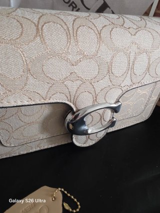Bolso Coach Beige mano  y Bandolera