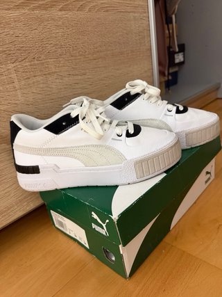 Zapatillas Puma Mujer Blancas y Negras