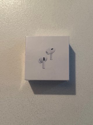 Lotto AirPods Pro 2, Creed Aventus, Swatch omega