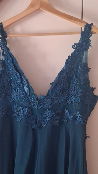 Vestido fiesta turquesa con encaje