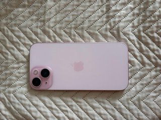 iPhone 15 Rosa