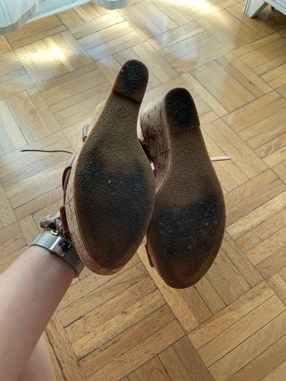 Sandalias cuña marrón. Plataforma corcho T37