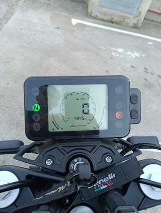 Benelli Leoncino 125cc 2023 5.200km