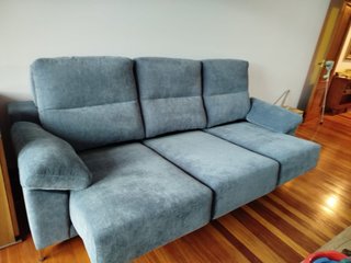 Sofá de salón azul