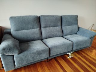 Sofá de salón azul