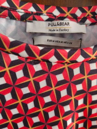 Vestido Pull&Bear estampado corto