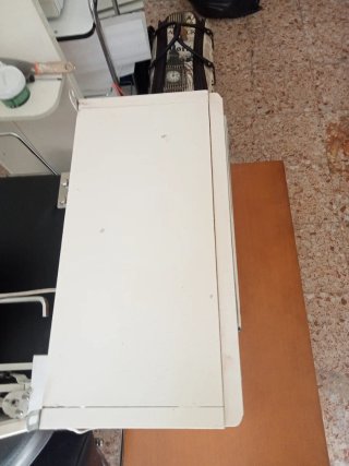 Armario de baño de madera y cristal