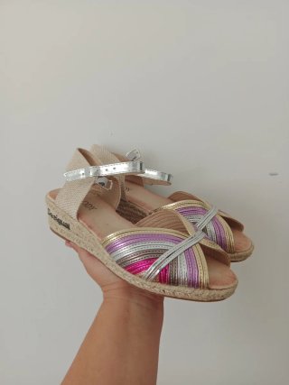 Zapatos a conjunto del bolso nuevo sin estrenar