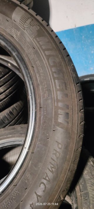MICHELÍN 205/60 R16