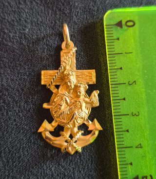 COLGANTE DE ORO 18KT DE 6 GRAMOS