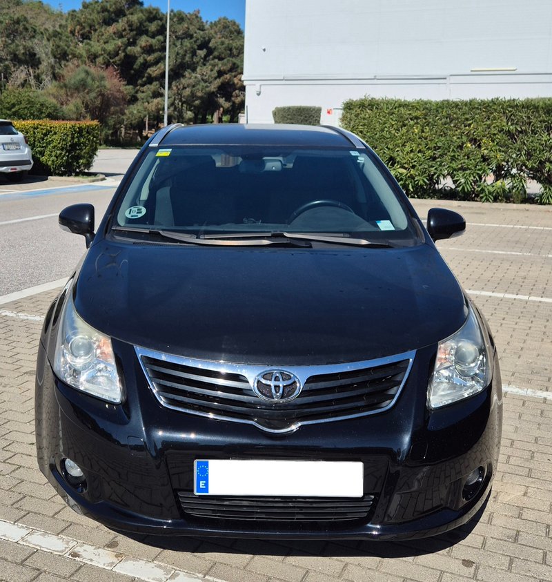 Toyota Avensis 2009 - foto 1