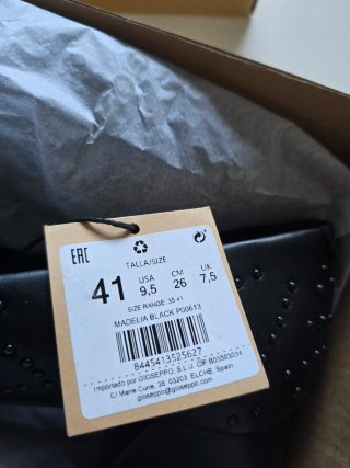Zapatos Giossepo Negros Tacon Bajo Talla 41